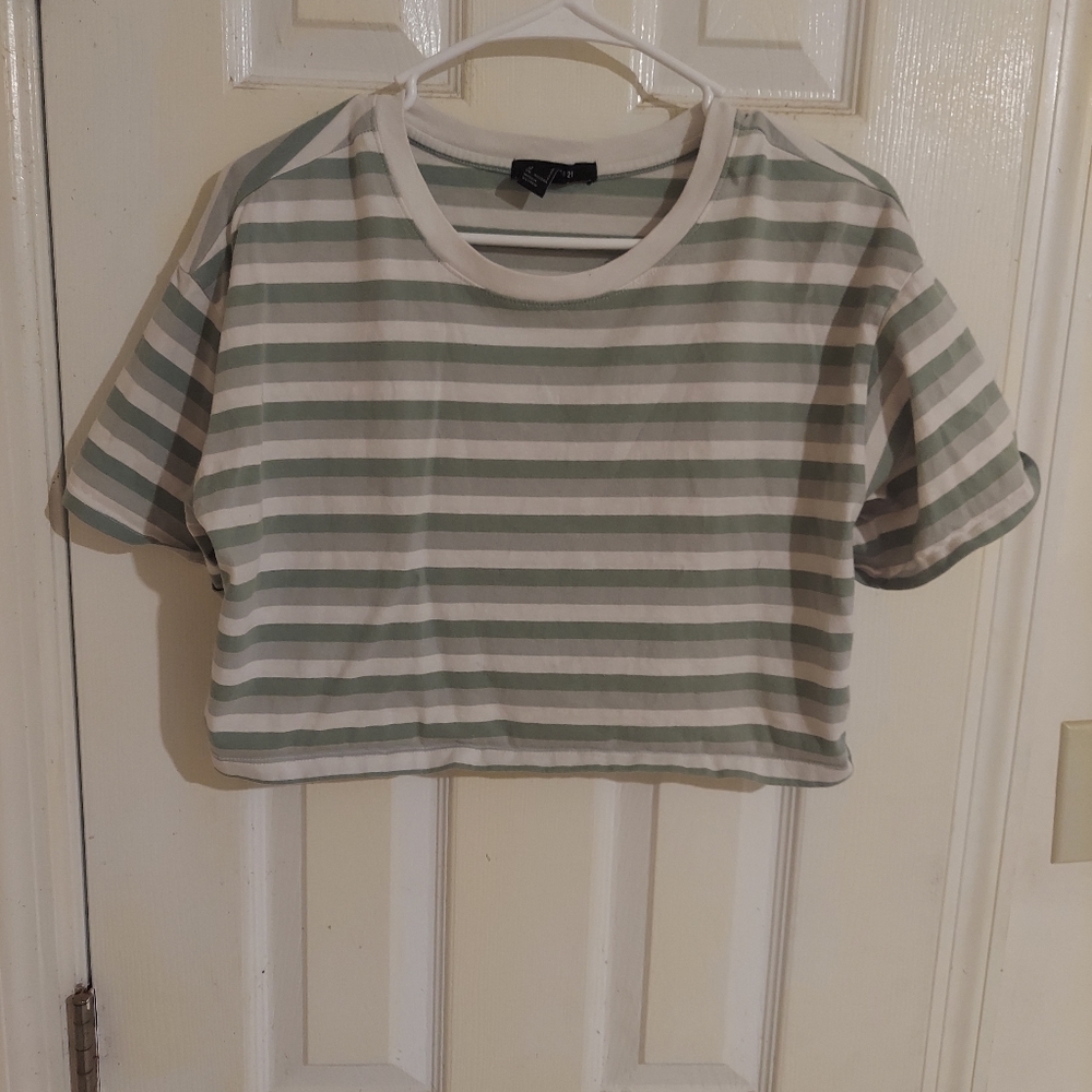 Cropped shirt